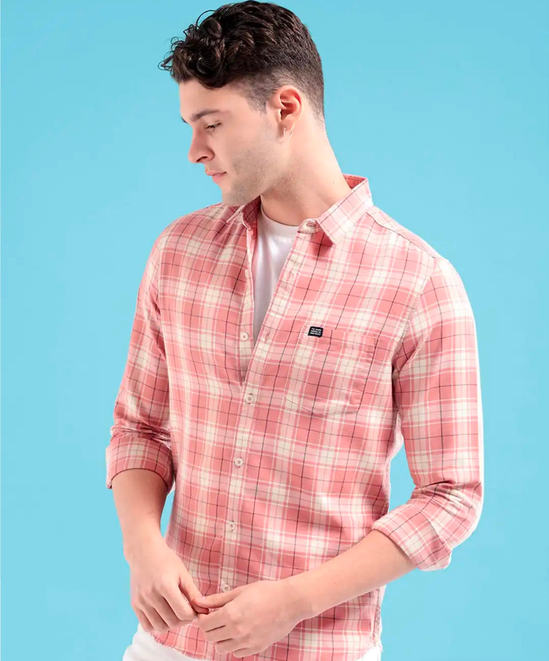 Men Coral Pink & Off-White Cotton Smart Fit Checked Casual Shirt